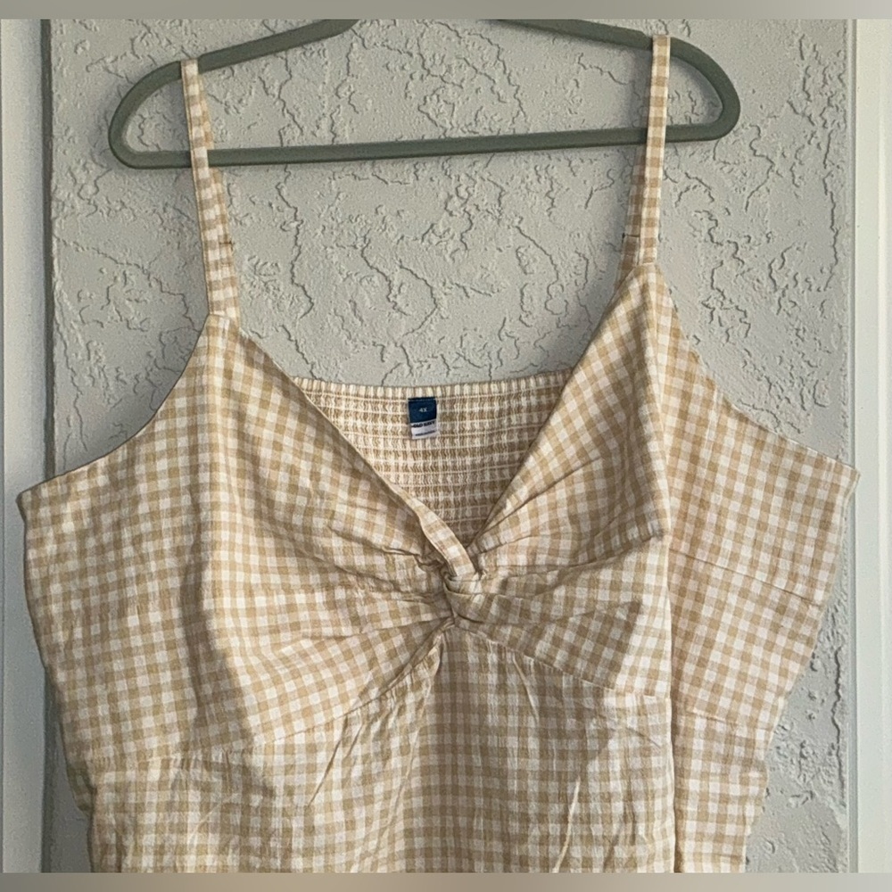 Old Navy Gingham Spaghetti Strap Women's Top (NWOT) - Picture 3 of 8